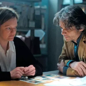 Resenha de Iluminadas: Mistério, Tensão e o Talento de Wagner Moura